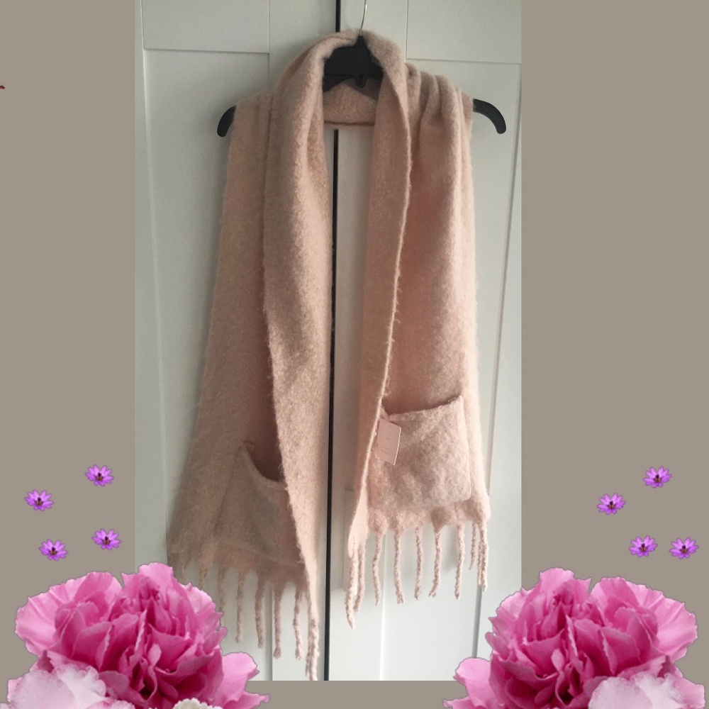 Lauren Conrad Shawl~